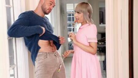 Trans babysitter Itzel Saenz barebacked