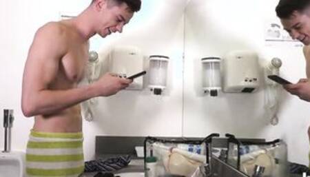 Phat Ass beauty Mary Rock Dig Yoga Before This Big Dick Stud Starts To Go Deep Inside Her Slutty Pussy - TURNED ON HOSTEL