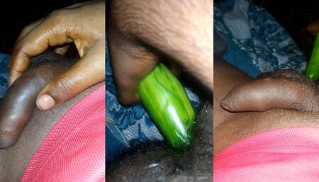 Cucumber has been put in the ass after seeing the sister-in-law