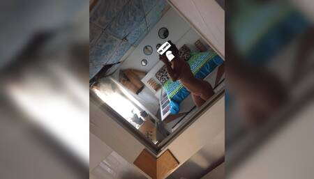 Homemade video of a rich masturbation