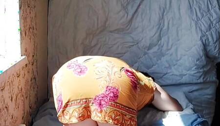 Hot Blonde BBW Milf Young College Boy Looks Like A Hot Aunty Woman In The Middle of Twenties Smooth Sking Big Ass Pretty