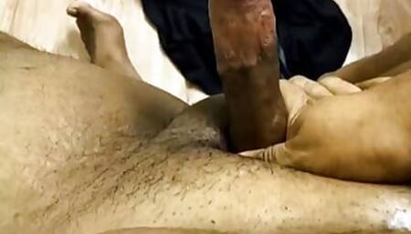 Malaysian Gay Bear Jerking Off and Shoot Big Cumshot