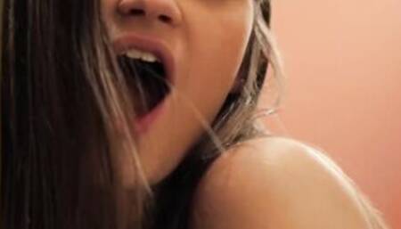 Dani & Mia - Women Fever