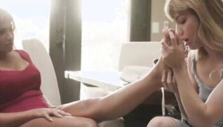 Ivy & Mercedes Work It Out two