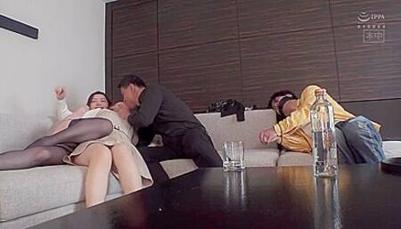 [hmn-176] Ntr Delivery A Couple Falling Together A Story That My Beloved Girlfriend Was Cummed In Front Of Me While I Was Also A Slut And Cummed Out. Hana Shirato Scene 1 P2