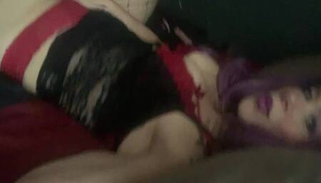 Layla Loves playing with het pussy
