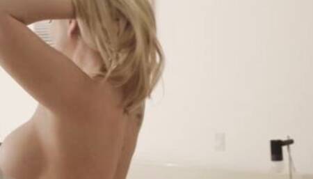 Curvaceous Wifey Quinn's Bedroom Surprise