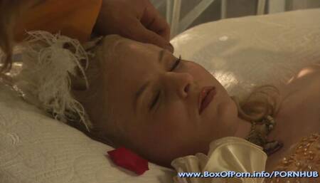 Enticing beauty - sucking cock porn - Box Of Porn