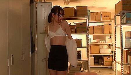 [dvaj-563] Non-stop Nipple Harassment From Her Boss, Training His Female Employee To Have A Sensitive Body That Squirts In Orgasmic Pleasure. Rena Aoi Scene 1 P1