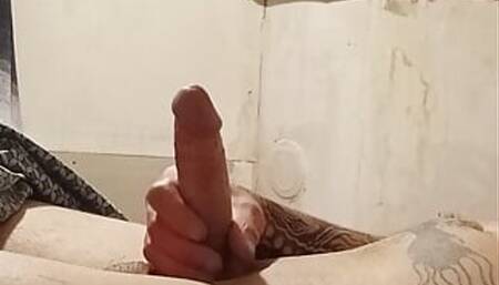 White guy Jacking till he cums