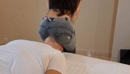 Facesitting in Perfection (small version)