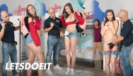 Big Ass Girlfriend Stacy Cruz Ends up Fucking the Security Guard - HORNY HOSTEL