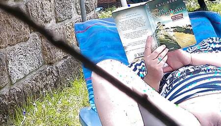 The old horny neighbour is tense ! Even reading a book at the weekend is not possible with him.