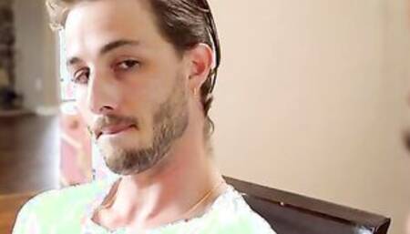 Lucas Frost and his stepsister Kenzie Reeves seem to have similar taste in girls as they discover when Kenzie invites