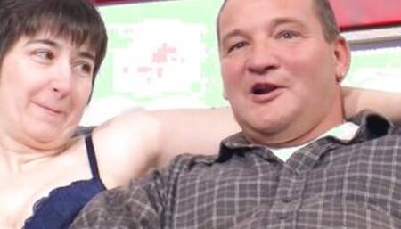 Real german chubby housewife try mmf 3some with hubby