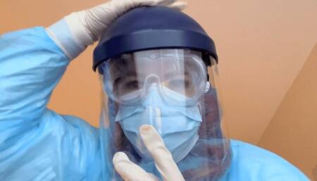 Nurse Receives Cumshot on Faceshield