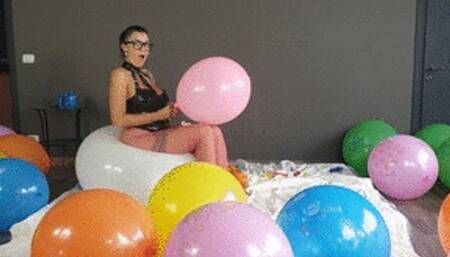 Pornstar Diana Zilli pump to pop