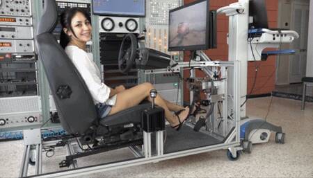 Sushii Tries Out the Muddy Truck Simulator (MP4 - 1080p)