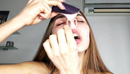 Sneeze with vibrator and toothpick (custom video)