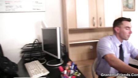 Fantastic nymph at hairy pussy smut