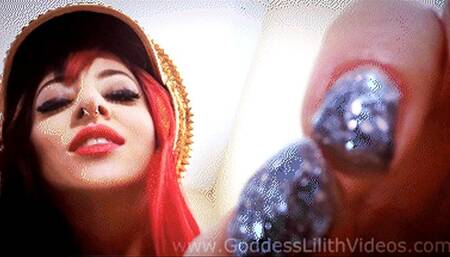 Massive Giantess Lilith makes you feel like a tiny speck