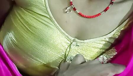 Maa ki tight pussy chod chod ke paani paani kar diya.