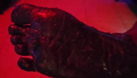 eclefet - Applying Liquid Latex To Feet