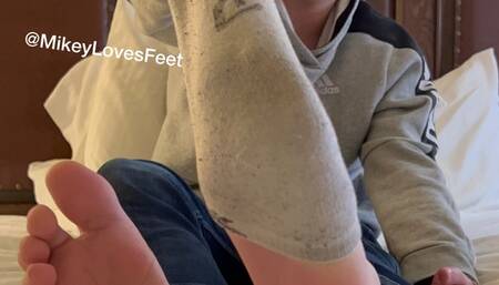 Kyle's Foot Tease- Male Feet, Gay Foot Fetish