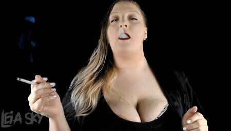 BBW Smoking [1080p WMV]