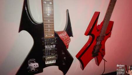HORNY GUITAR GIRL
