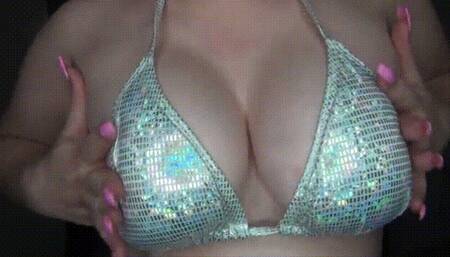 Shiny Mesmerizing Cleavage In Your Face (MP4) ~ MissDias Playground