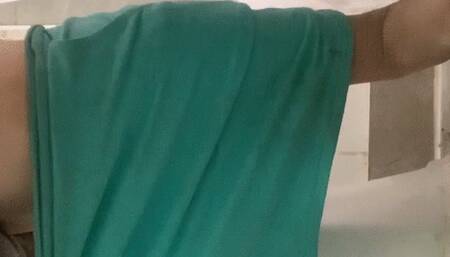 Taking a dump and whizz may 13 2023