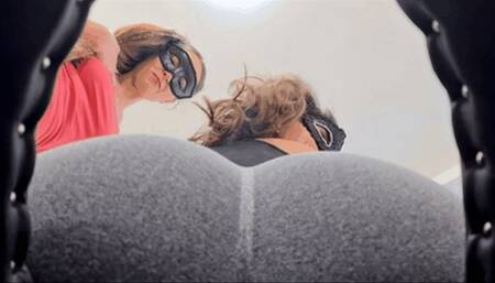 Hard facesitting Training in the smotherbox (small version)