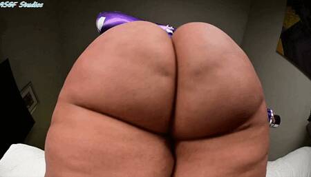 Nixlynka cosplay as STARFIRE, showing you the strength of her mighty ass! Part 2 - MP4