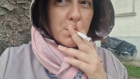 Smoking cigarette broken pantyhose sexy feet 720HD