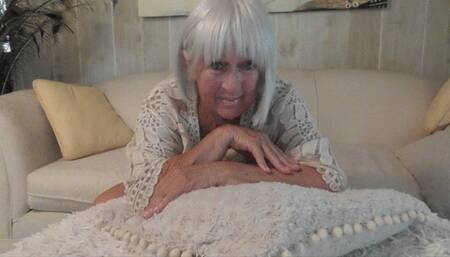 YOU WILL BOW TO MY FEET MP4