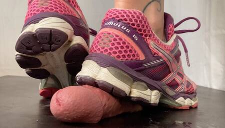 A Shoejob in well worn Asics sneakers - CBT, Shoejob, spitting and cockcrush in Asics Cummulus sneakers - slave view - 4k