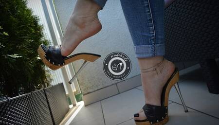 stiletto clogs