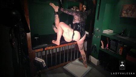 Pegging and Fisting Hoist Slut