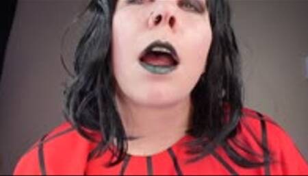 POV gets Kisses from Lydia Deetz MP4 1080