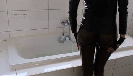 Join me in latex in the bathtub