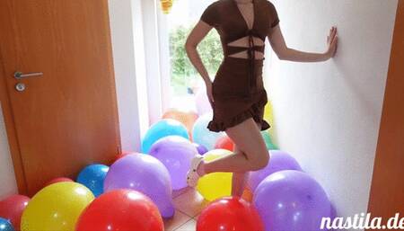 stomp popping 80 balloons