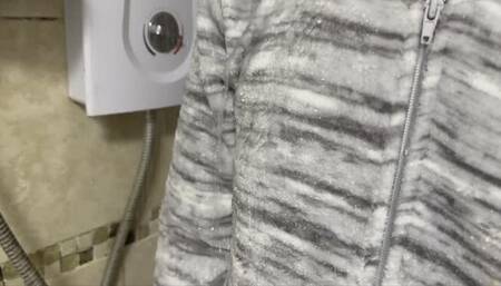 Onesie Wetlook Shower (HD)