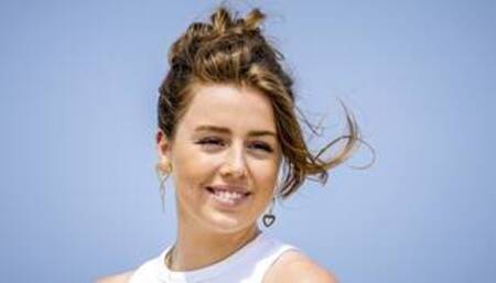 Alexia van Oranje masterbating