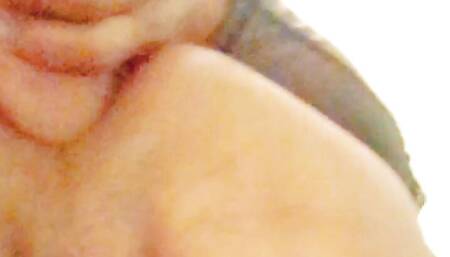 I like big toys this dildo measures 28 cm and I open my ass with the