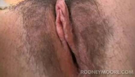 Luna Rae Hairy Babe in Lingerie Masturbating