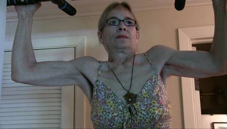 Lilly, granny chinup attempts