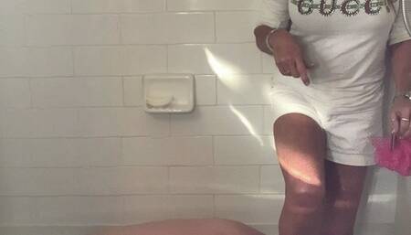 Missy Hyatt's Bathtub Trample