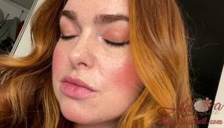 Redhead Obsessed Face Fetish (wmv)