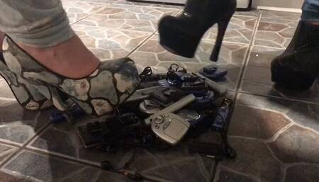 pocket radios crush with heels